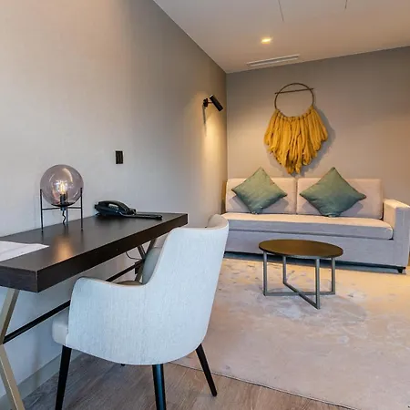 Hotel Omid Saldanha