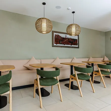 Omid Saldanha Hotel 4*