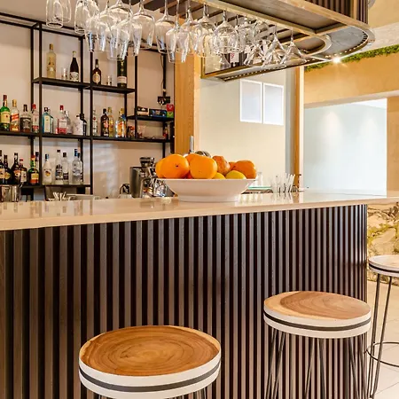Omid Saldanha Hotel Lizbona