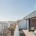Готель Omid Saldanha