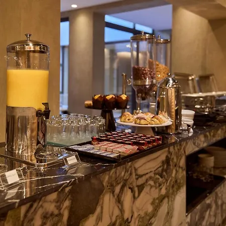 Omid Saldanha Hotel 4*