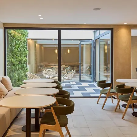 Omid Saldanha Hotel 4*