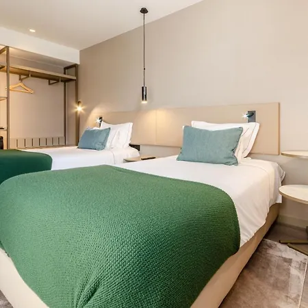 Hotell Omid Saldanha 4*