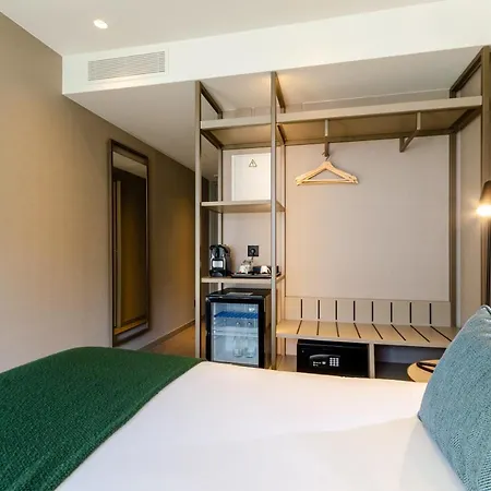 Omid Saldanha 4* Лісабон