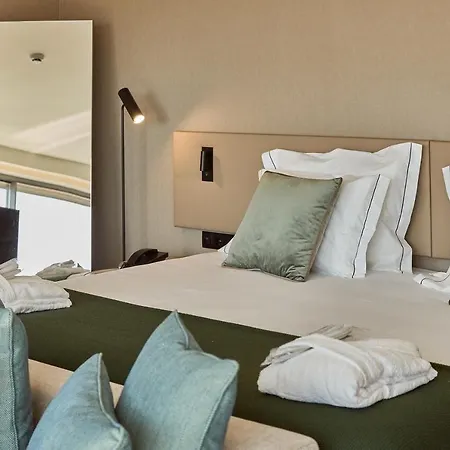 Omid Saldanha Лісабон