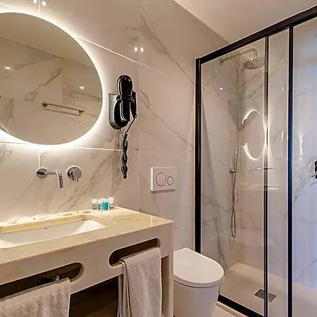 Hotel Omid Saldanha