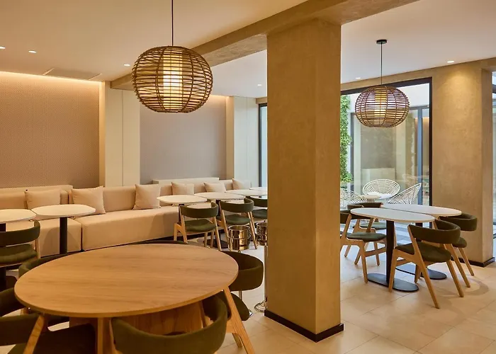 Ξενοδοχείο Omid Saldanha