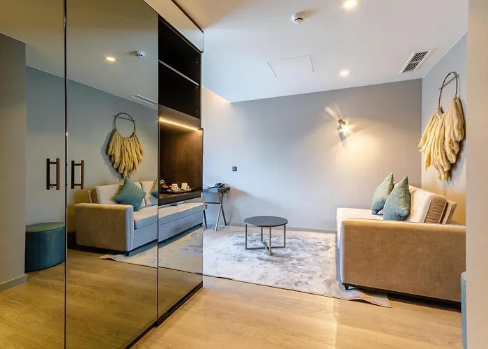 Ξενοδοχείο Omid Saldanha