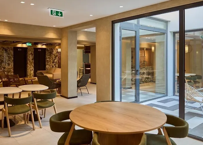 Ξενοδοχείο Omid Saldanha